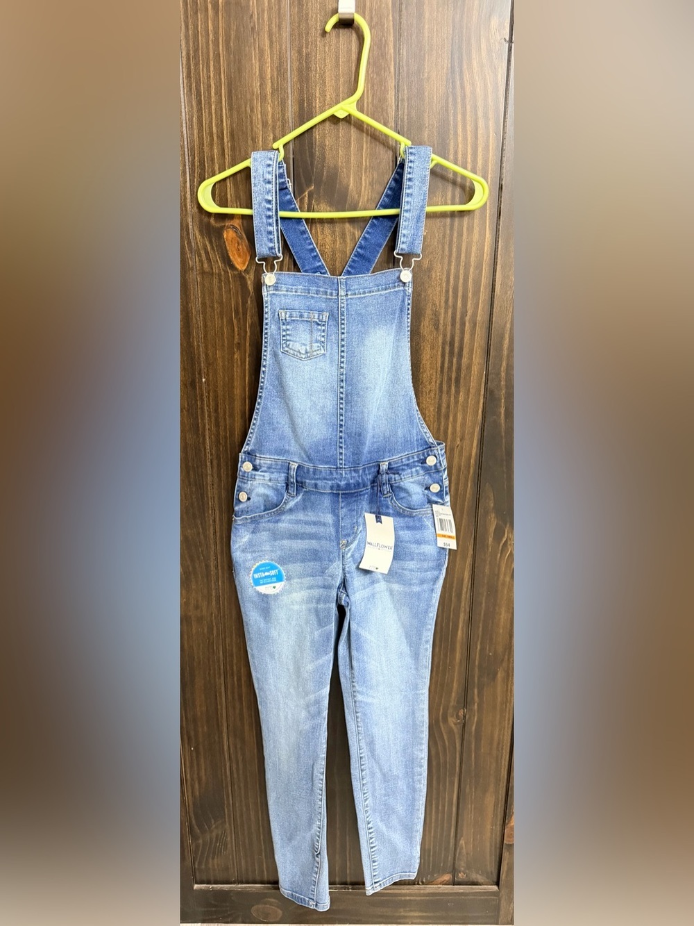 NWT-Wallflower Denim Cropped Overalls-Size: Small - Picture 2 of 8